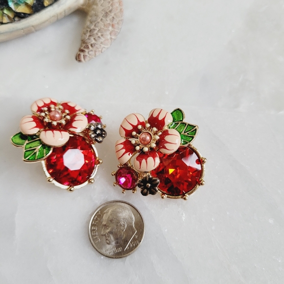 Red Ruby Crystal Flower Stud Earrings NWT - Picture 8 of 10